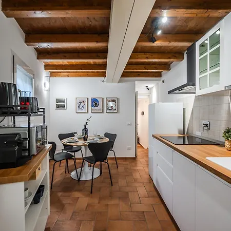 Apartment Centro Storico Air Conditioning, Private Terrace, Wifi *