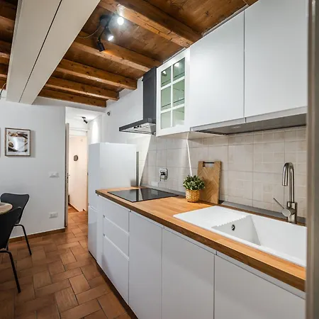 Apartment Centro Storico Air Conditioning, Private Terrace, Wifi Fiorano Modenese